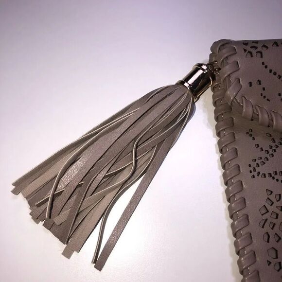 3AM Forever Tan Boho Floral Laser Cut Design Gold Chain Shoulder Bag - Picture 9 of 10